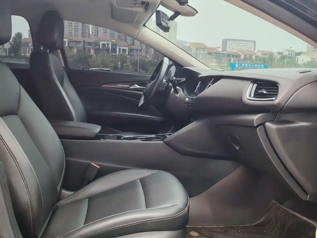 Buick Regal — миниатюра 5