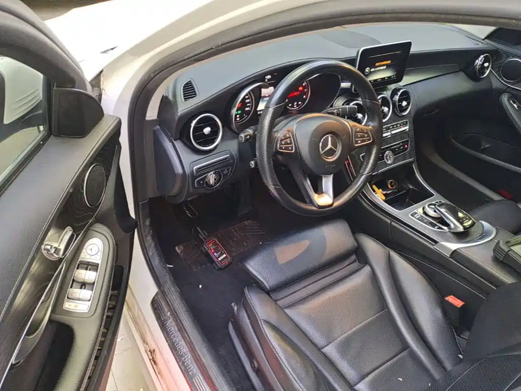 Mercedes-Benz C-Class — миниатюра 16