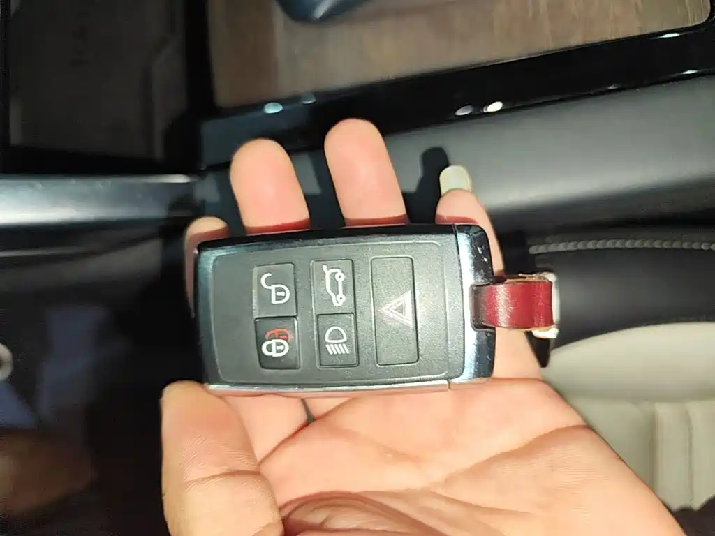 Land Rover Discovery Sport — миниатюра 9