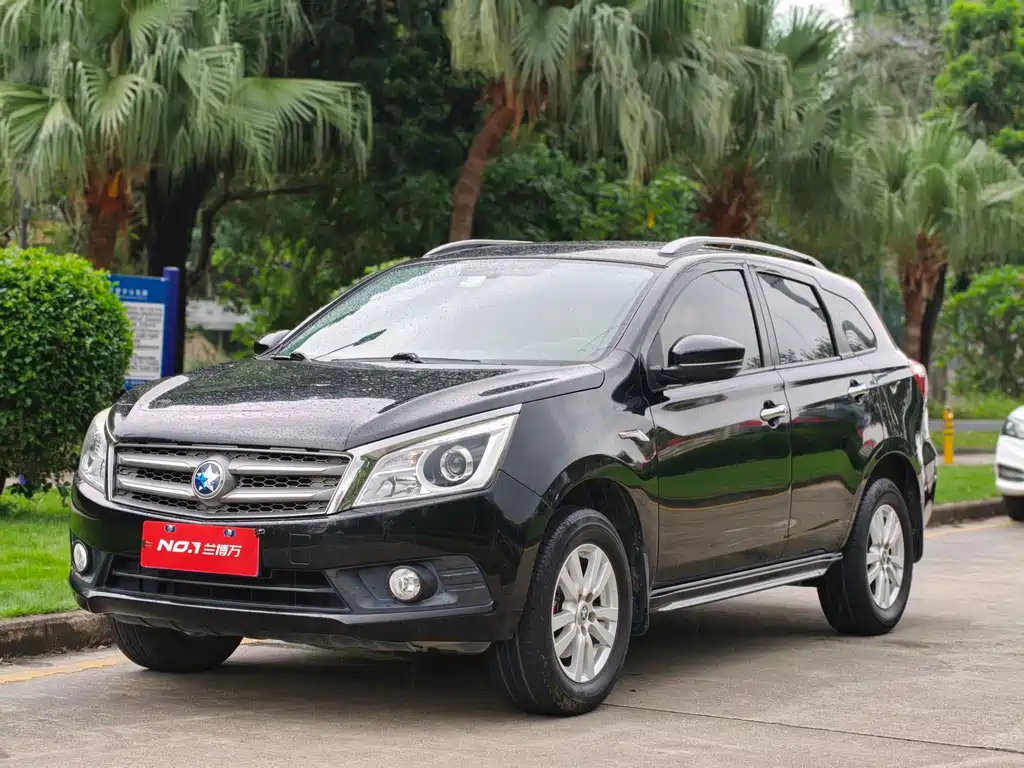Venucia T70