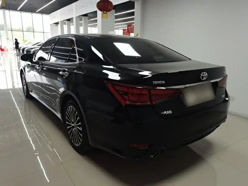 Toyota Crown 2018 2.0T Sport