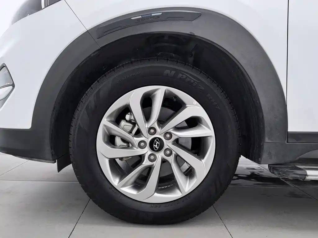Hyundai Tucson — миниатюра 17