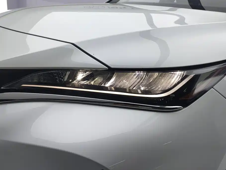 Toyota Harrier — миниатюра 5