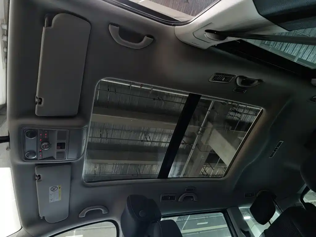 Volkswagen Sharan — миниатюра 14