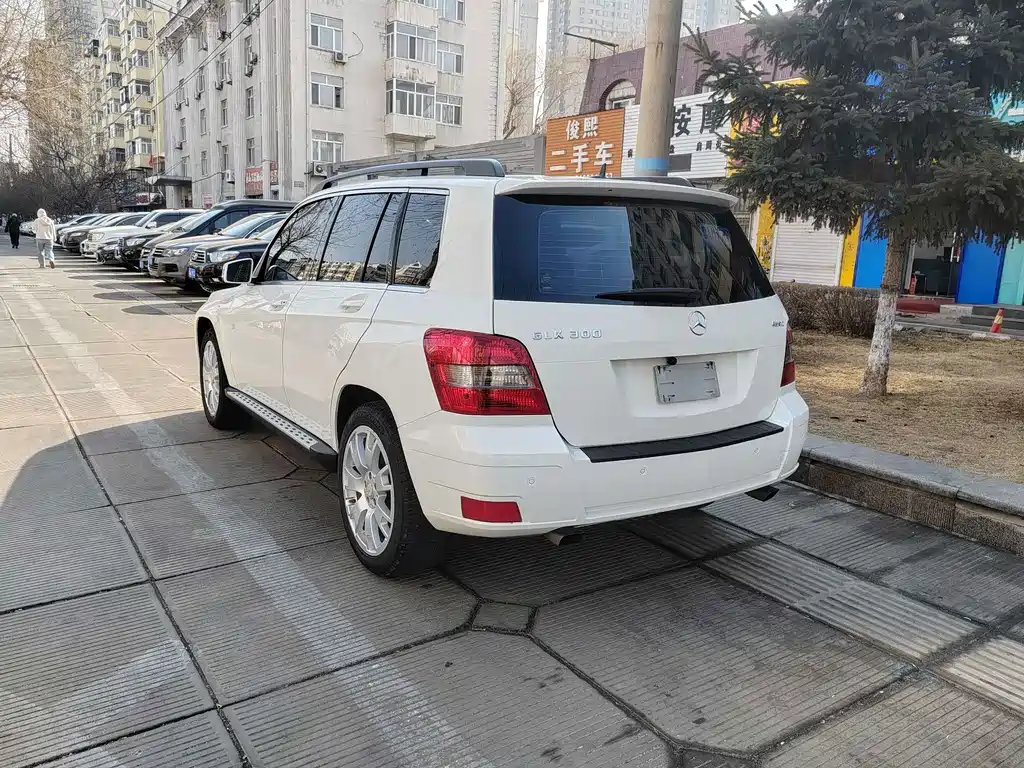 Mercedes-Benz GLK-Class (Import) — миниатюра 4