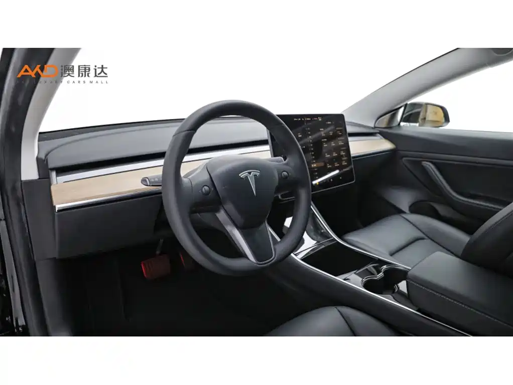 Tesla Model 3 — миниатюра 6