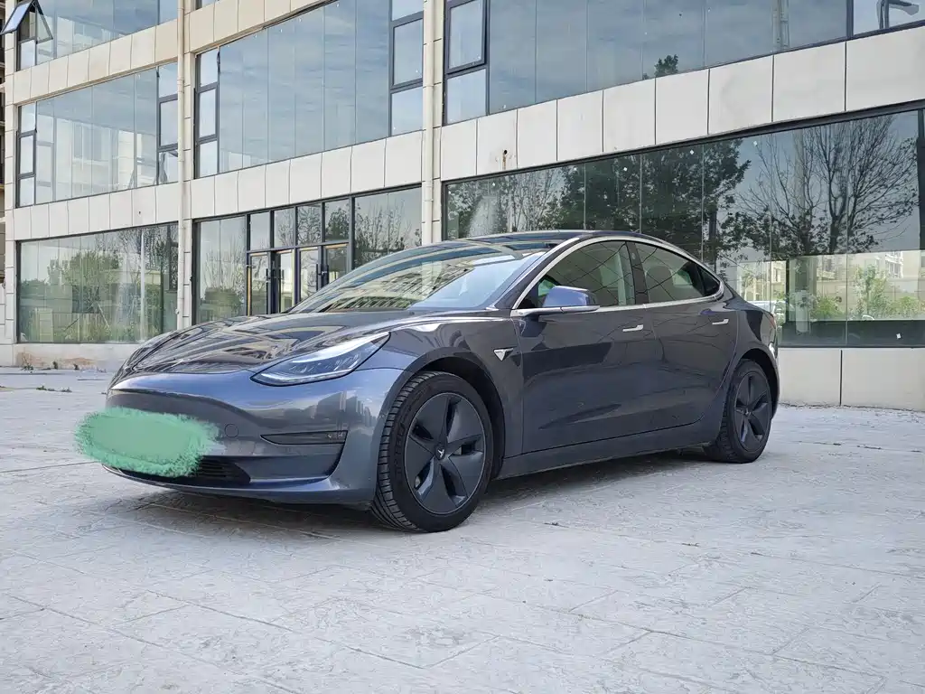 Tesla Model 3 2020
