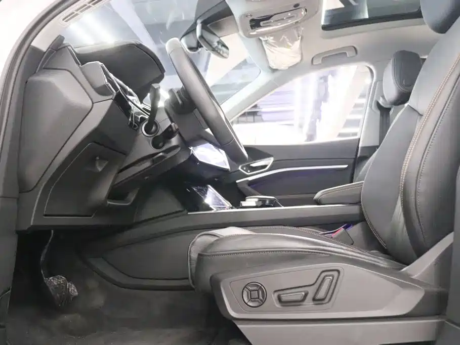 Audi e-tron — миниатюра 13