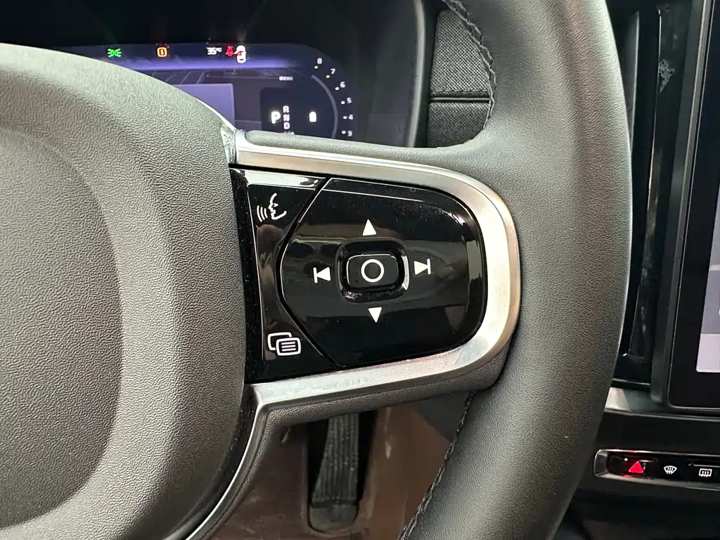 Volvo S90 — миниатюра 33