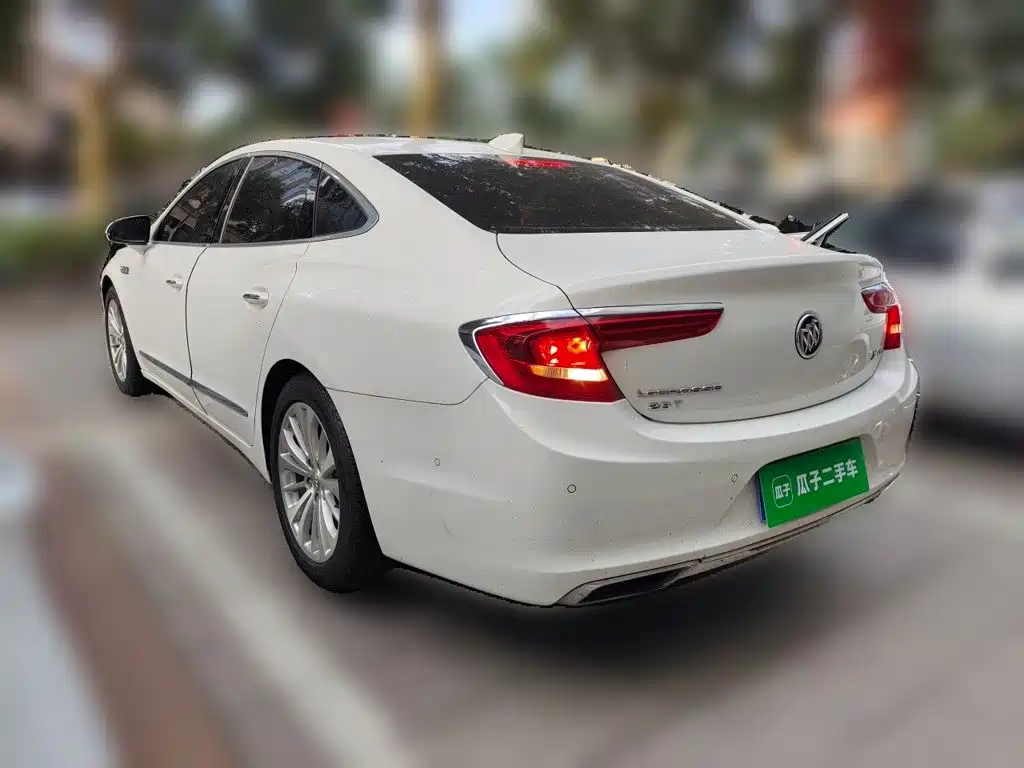 Buick LaCrosse — миниатюра 4
