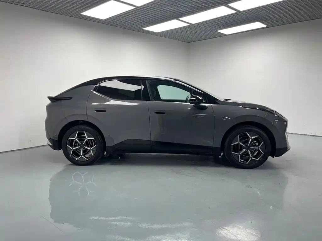 Lynk & Co Z20 — миниатюра 8