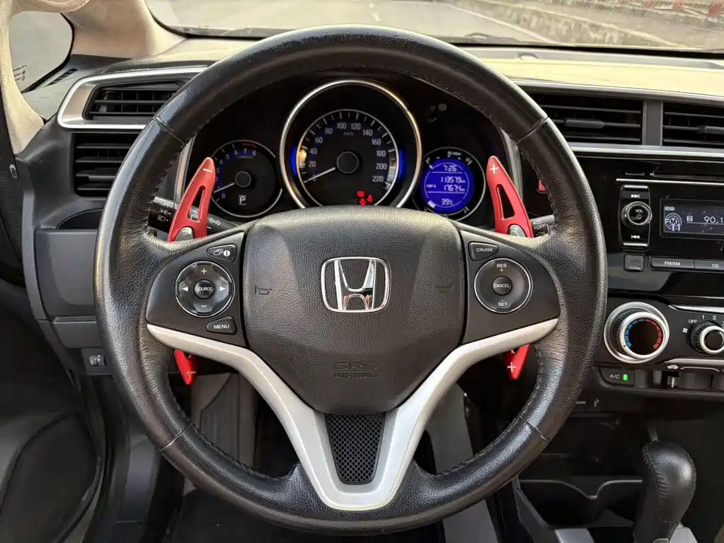 Honda Fit — миниатюра 16