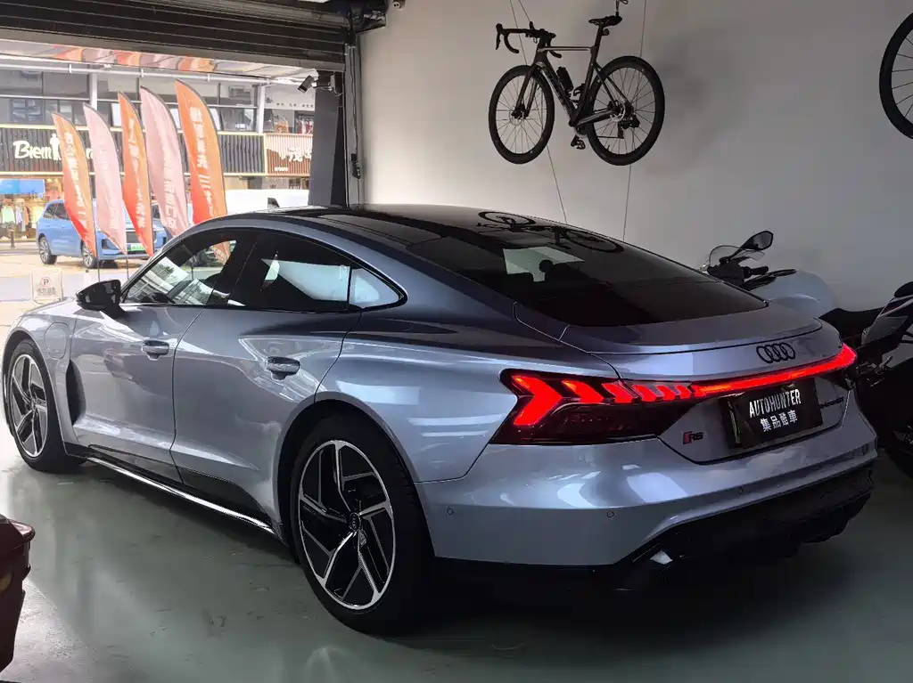Audi RS e-tron GT — миниатюра 6