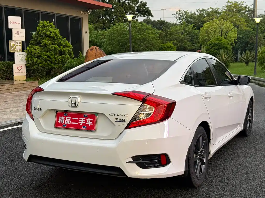 Honda Civic — миниатюра 4