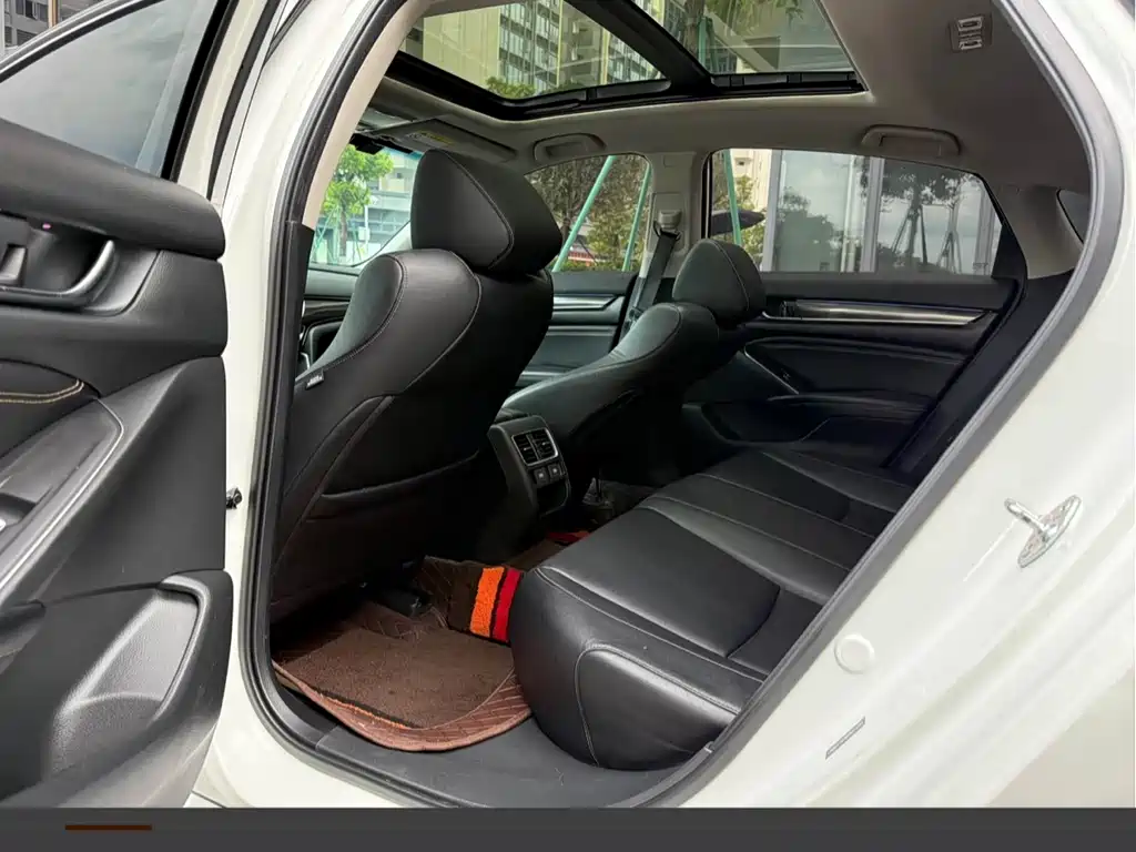 Honda Accord — миниатюра 8