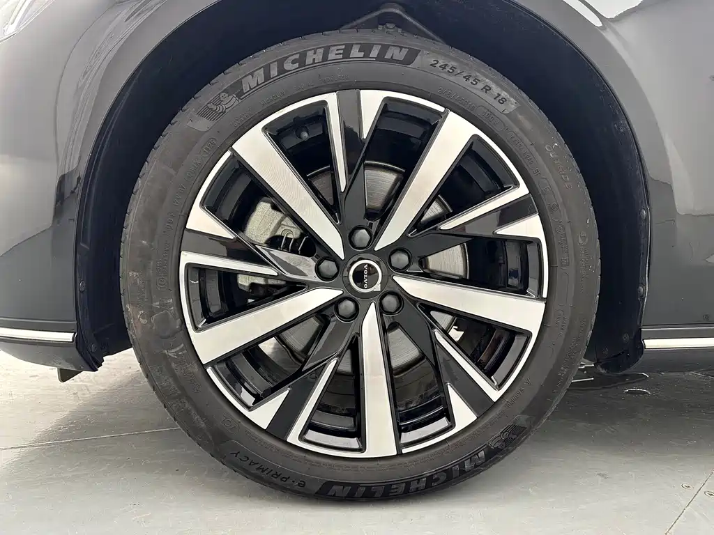 Volvo S90 — миниатюра 57