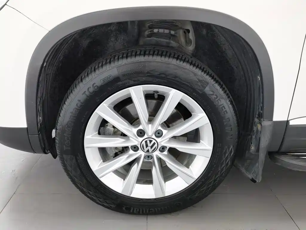 Volkswagen Tiguan — миниатюра 17