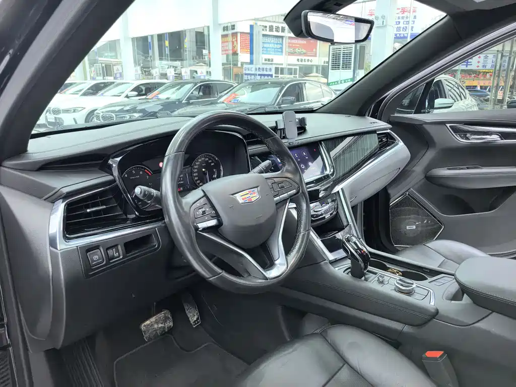 Cadillac XT6 2020 28T мест Luxury