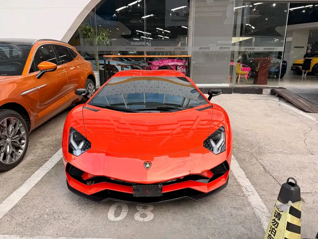 Lamborghini Aventador — миниатюра 2