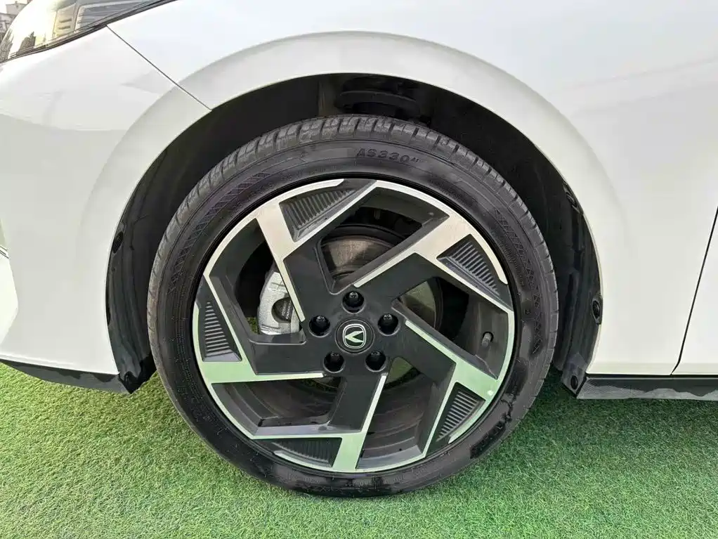 Changan Yida — миниатюра 20