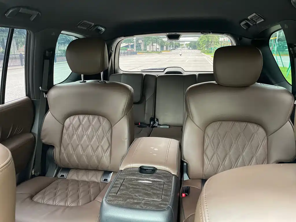 Nissan Patrol — миниатюра 16