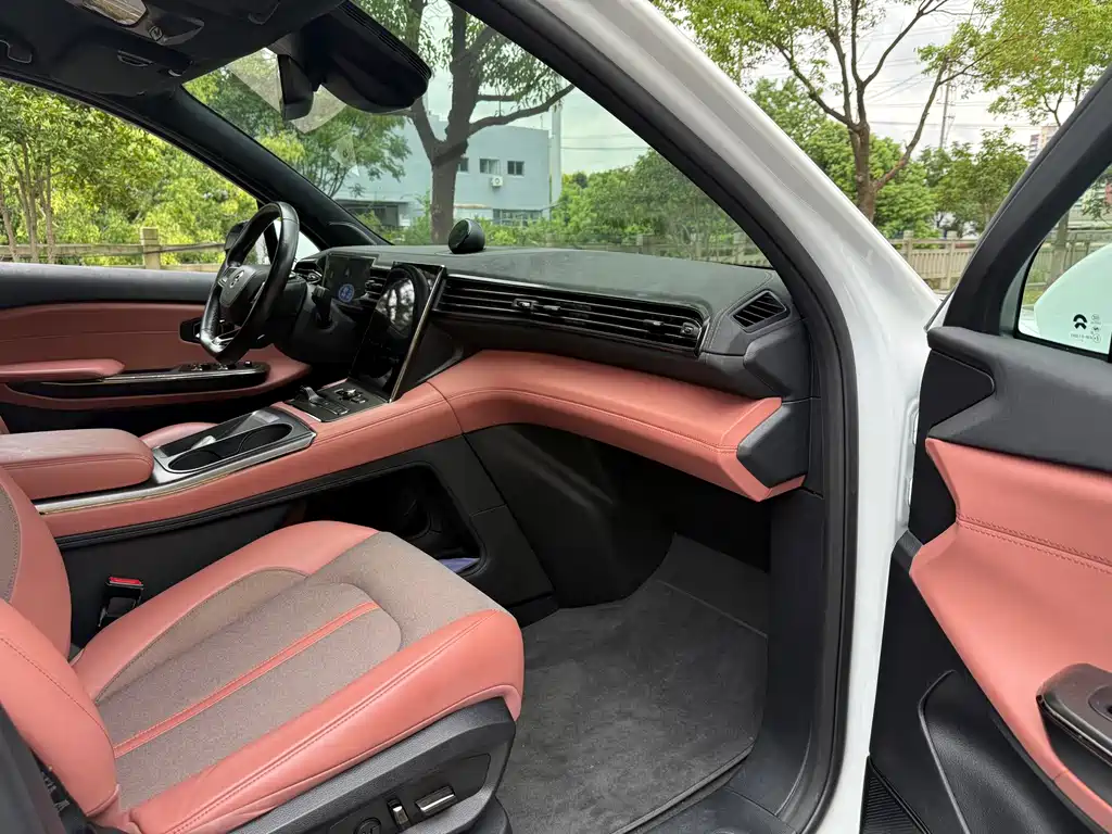 NIO EC6 — миниатюра 10