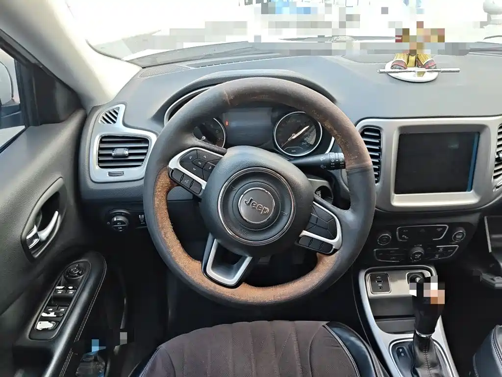 Jeep Compass — миниатюра 6