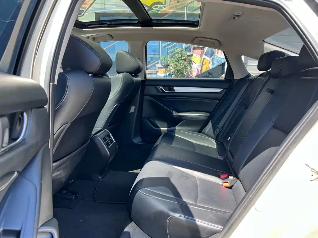 Honda Inspire — миниатюра 10