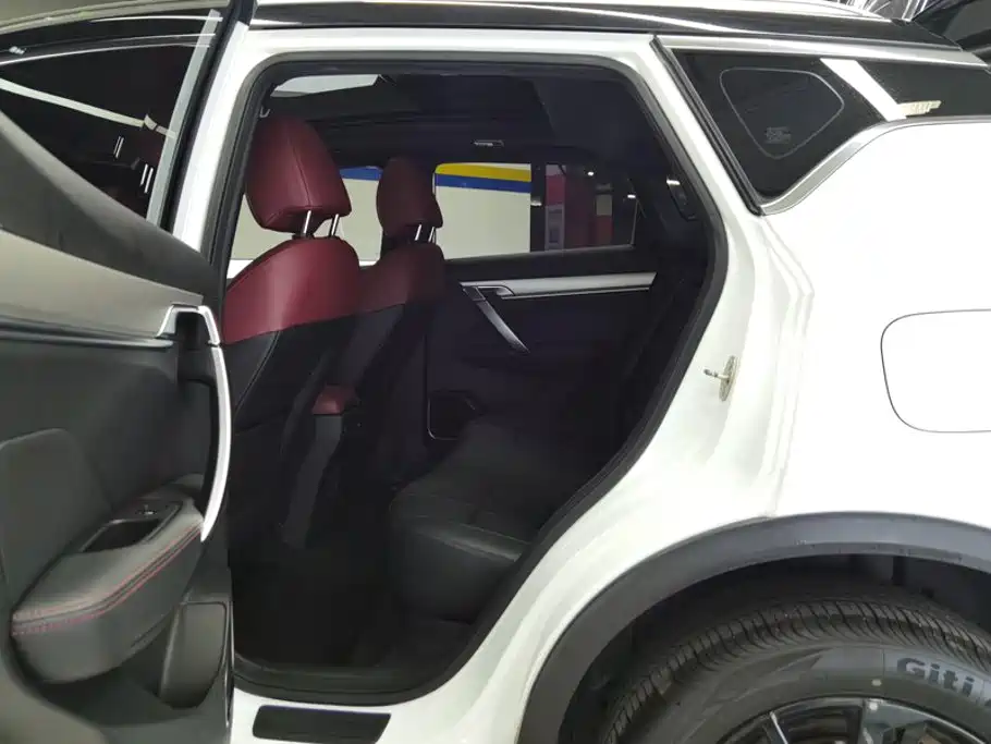 Geely Binyue — миниатюра 11