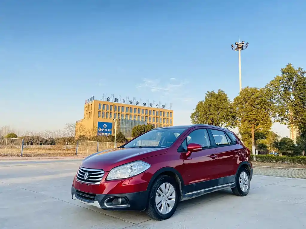 Suzuki S-Cross 2015