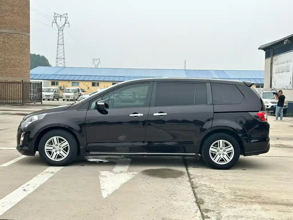 Mazda 8 — миниатюра 5