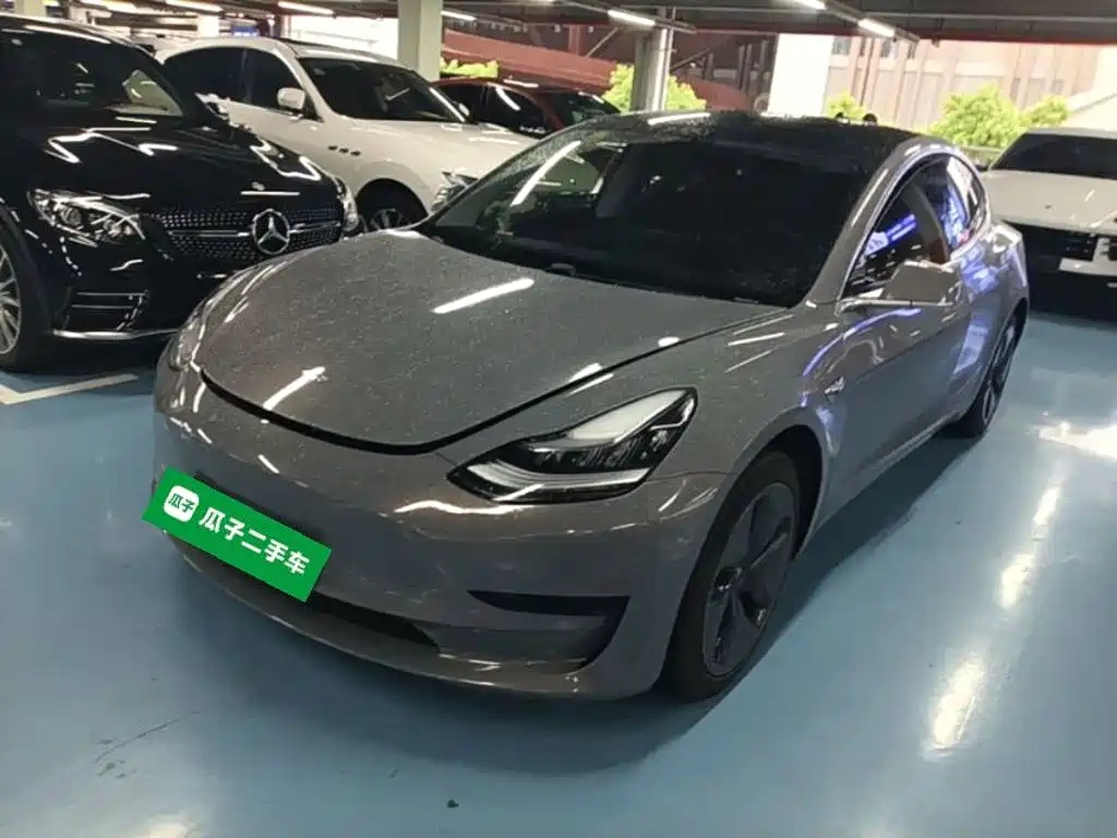 Tesla Model 3 — миниатюра 2
