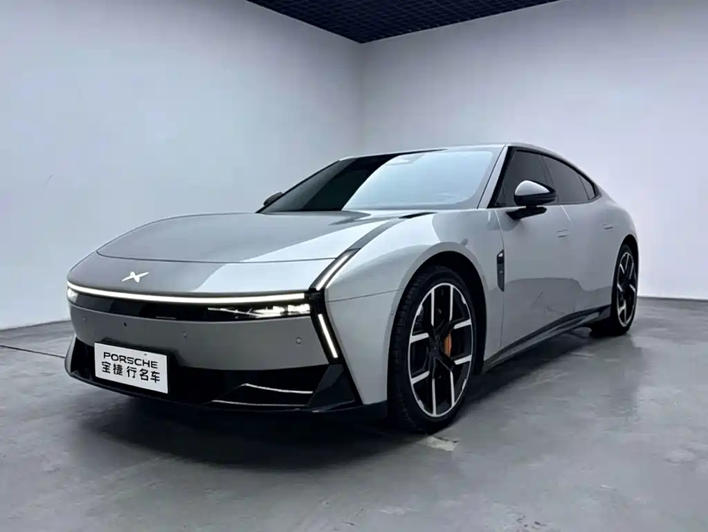 XPeng P7 — миниатюра 2