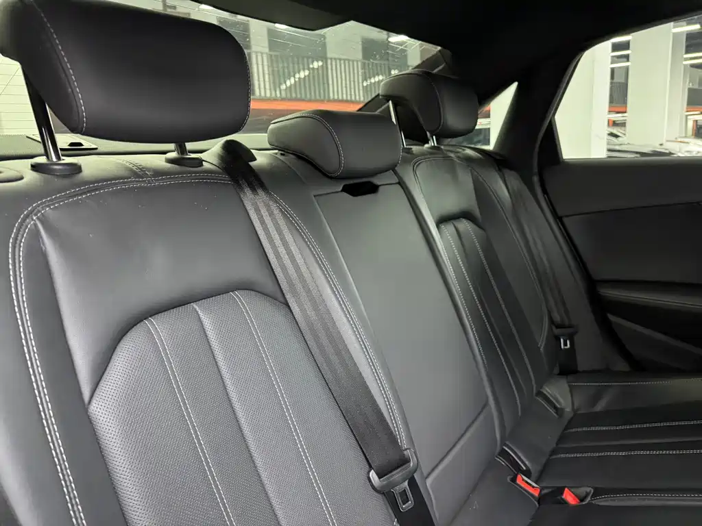 Audi A4L — миниатюра 15