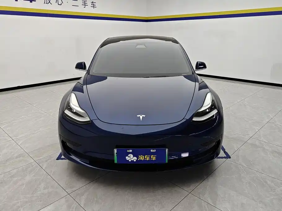 Tesla Model 3 — миниатюра 2