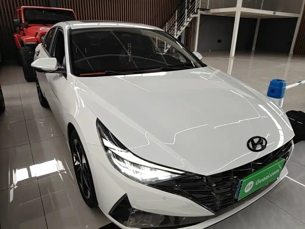 Hyundai Elantra — миниатюра 4