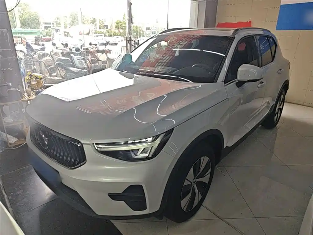 Volvo XC40 2023