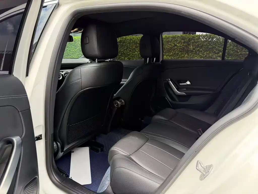 Mercedes-Benz A-Class — миниатюра 6