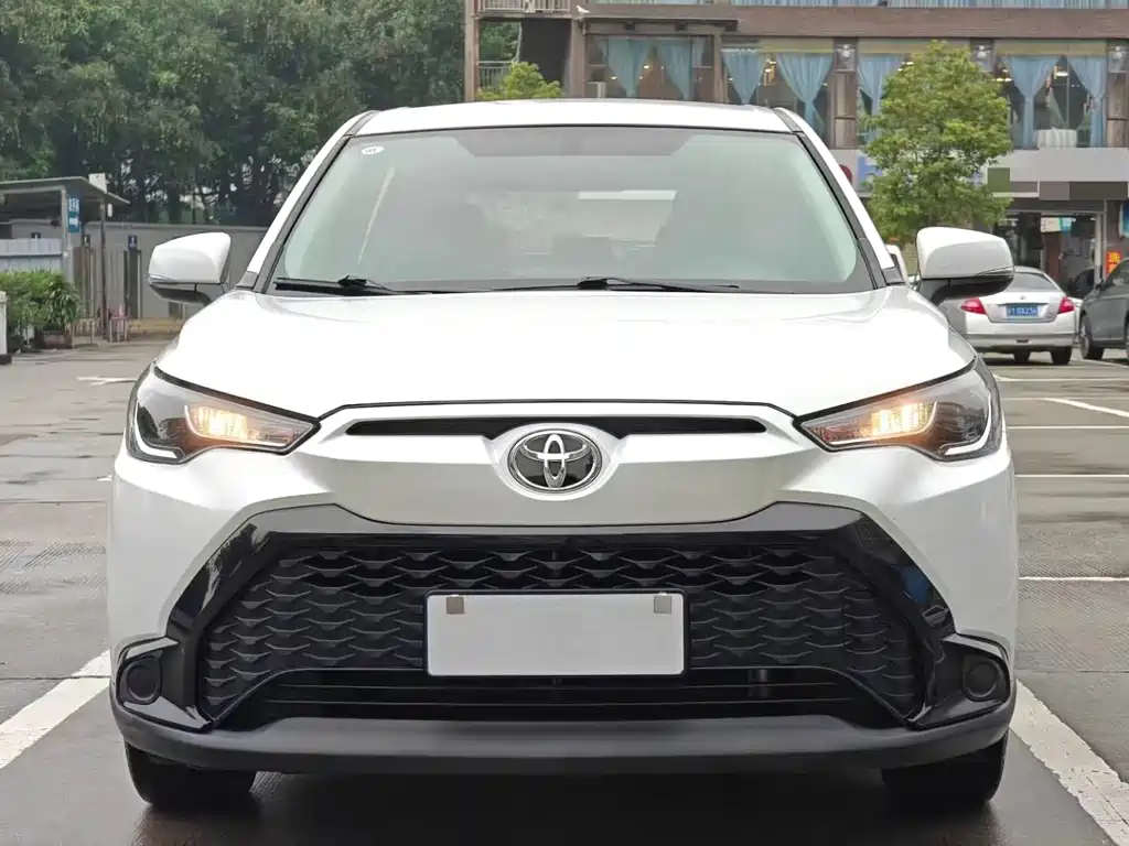 Toyota Frontlander — миниатюра 2