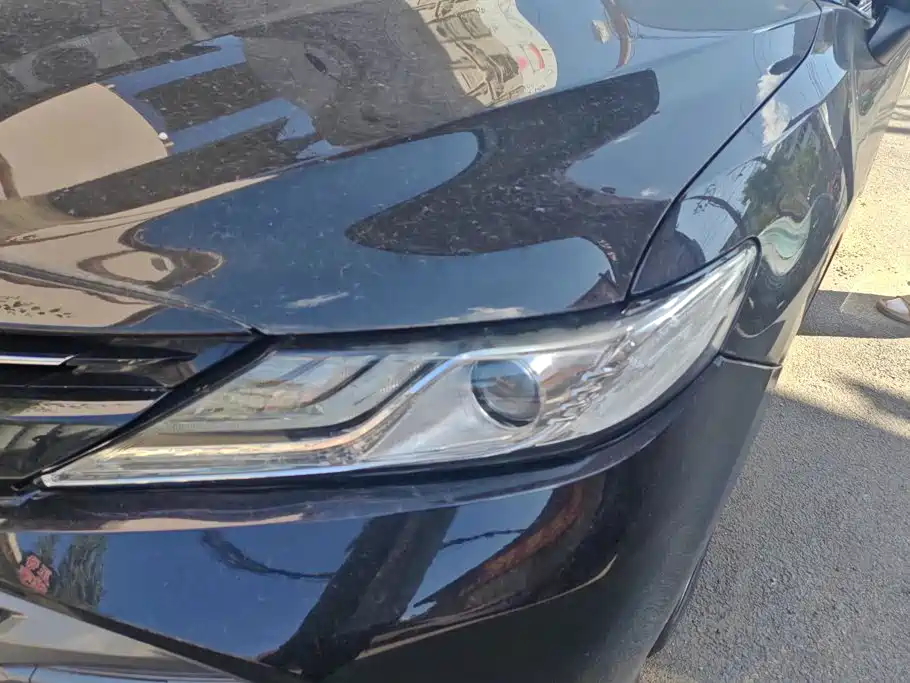 Toyota Camry — миниатюра 5