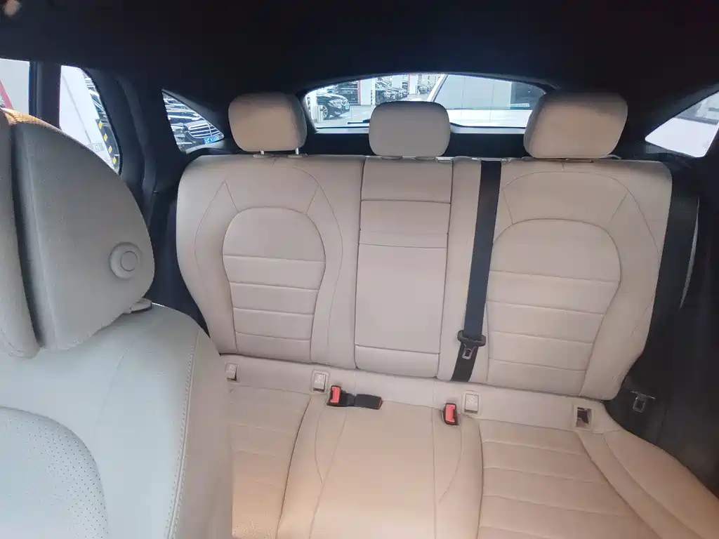 Mercedes-Benz EQC — миниатюра 9