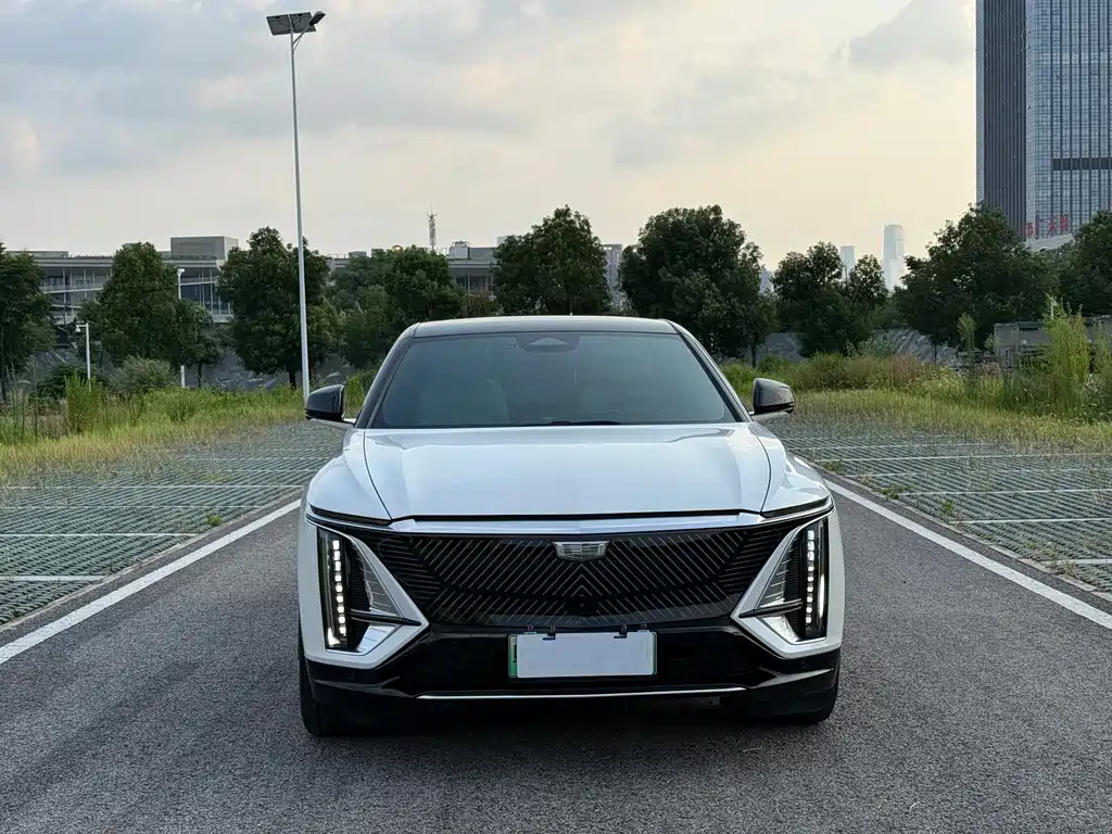 Cadillac Lyriq — миниатюра 2