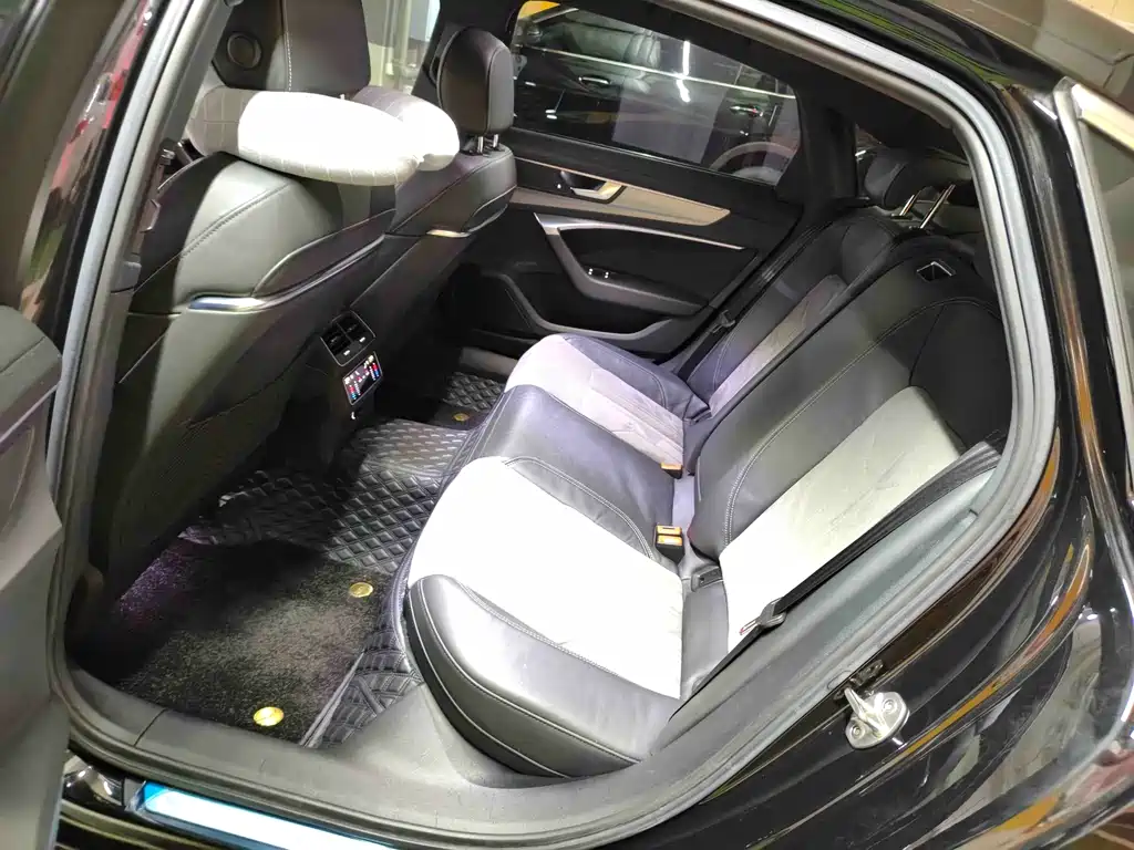 Audi A6L — миниатюра 6