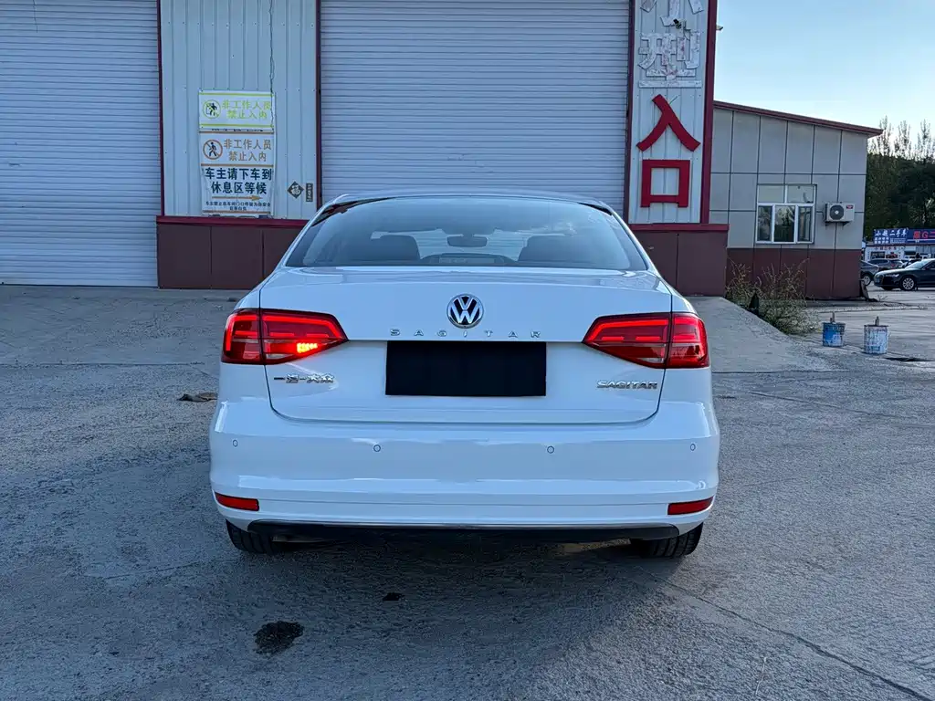 Volkswagen Sagitar — миниатюра 8