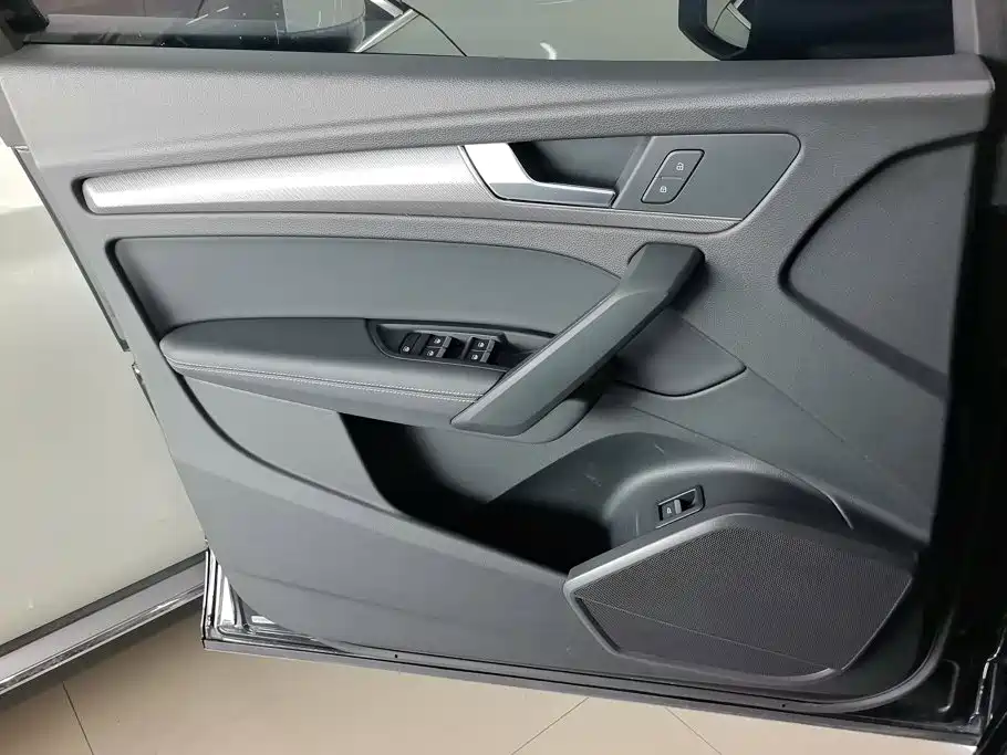 Audi Q5L — миниатюра 7