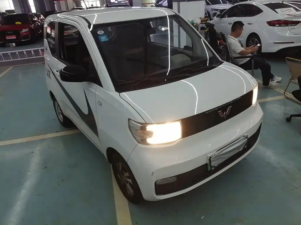 Wuling MINIEV — миниатюра 4