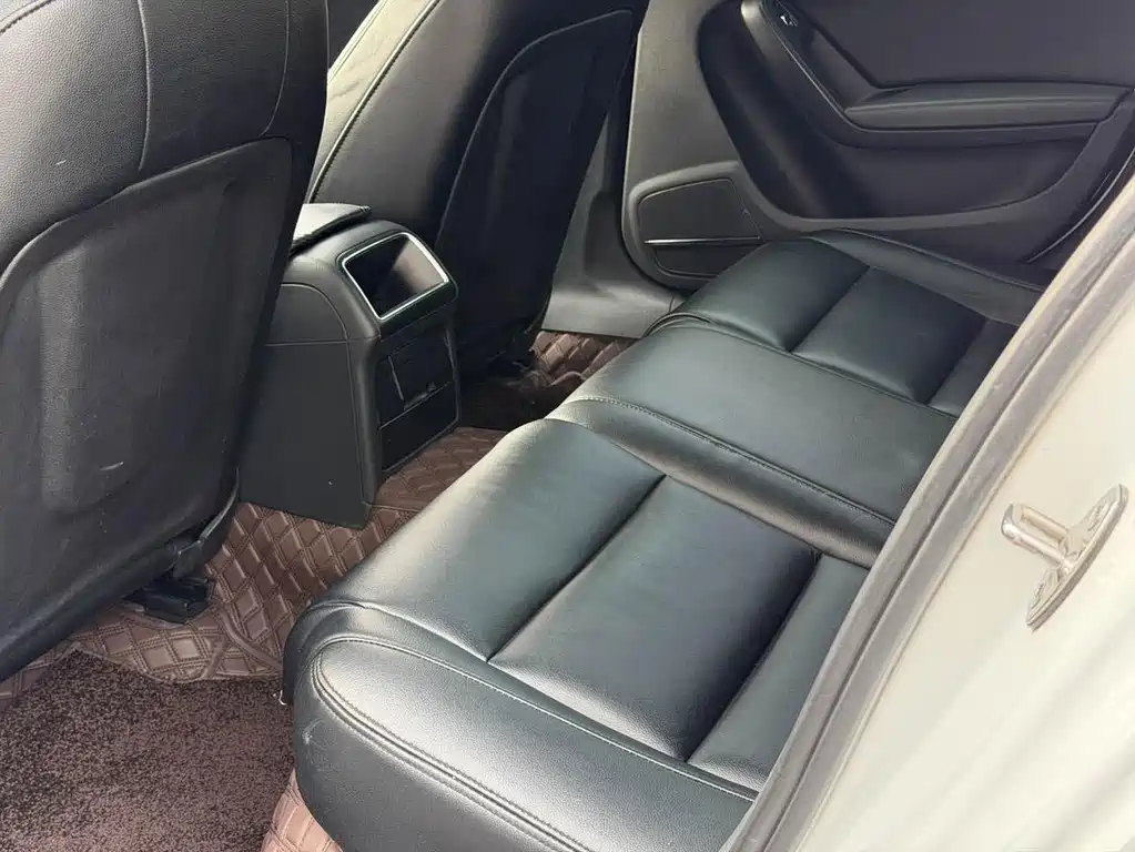 Audi A4L — миниатюра 10