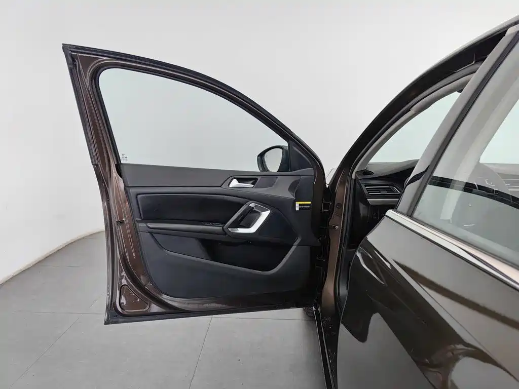 Peugeot 408 — миниатюра 8