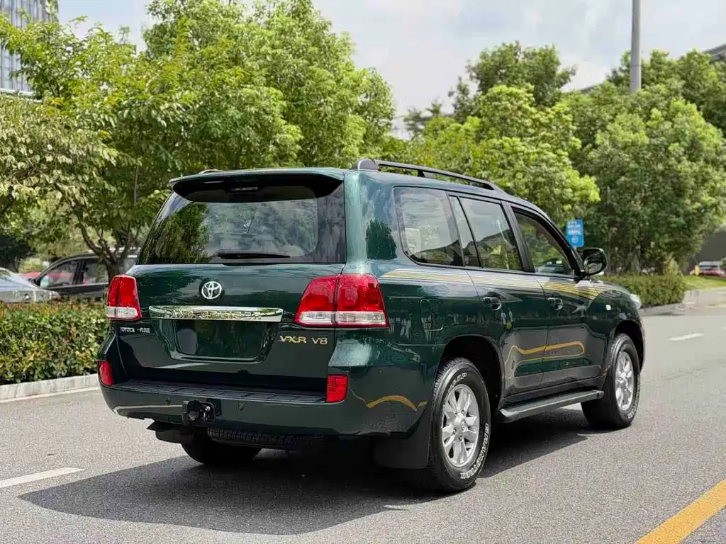 Toyota Land Cruiser — миниатюра 6