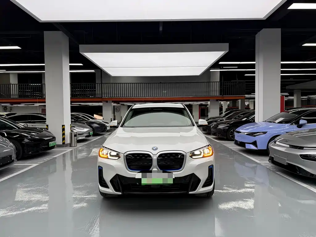 BMW iX3 — миниатюра 2